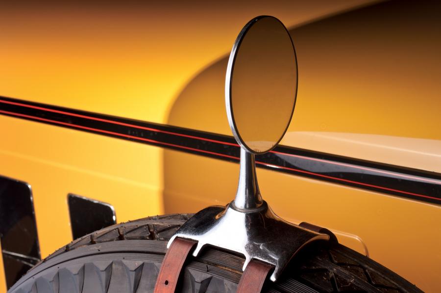  Cadillac Sixteen Madame X Club Sedan by Fleetwood 1930 года  (фото 12 из 20)